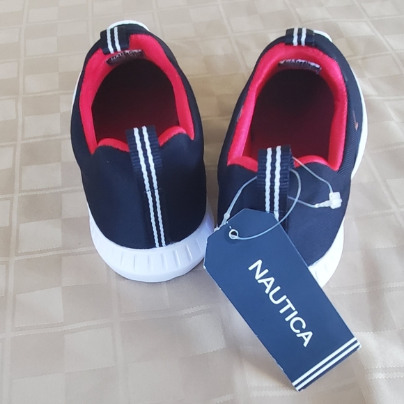 Boy's shoes size 11 - Picture 4 of 7